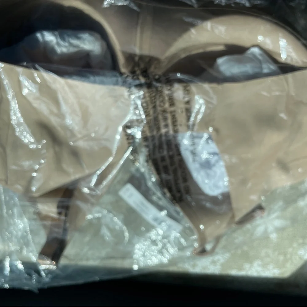 NWT Soma Vanishing bra in size 36DD beige - Picture 6 of 7